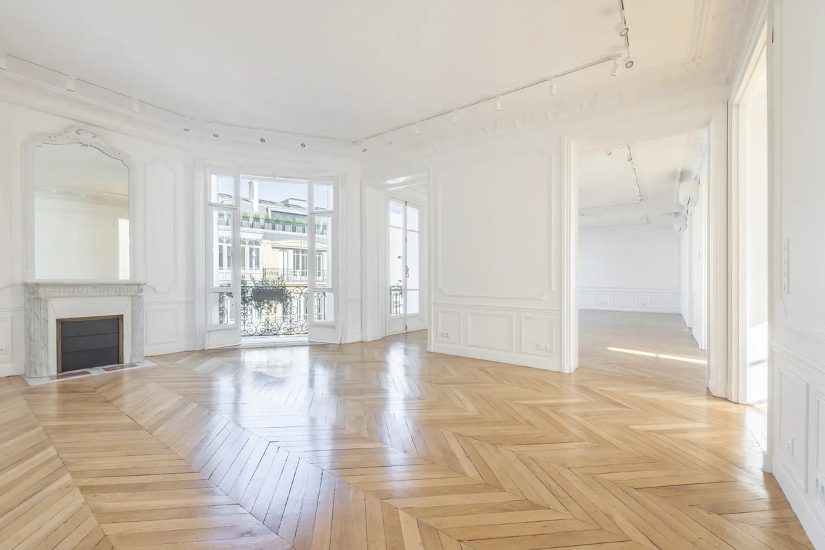 THE HAUSSMANNIEN